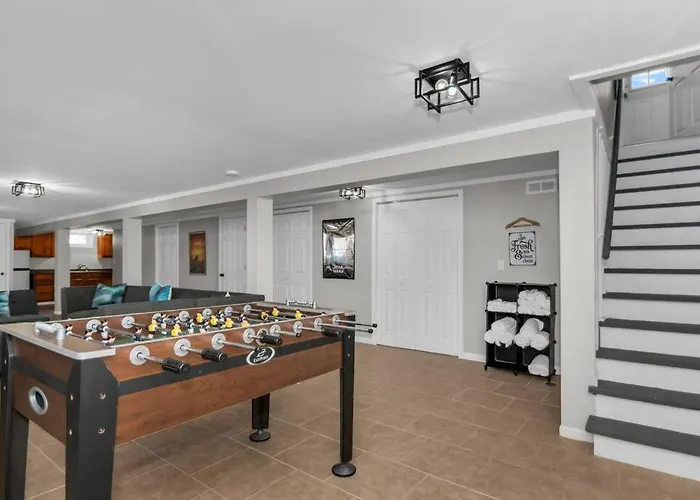 Prime Location, Cozy & Spacious In * Schaumburg